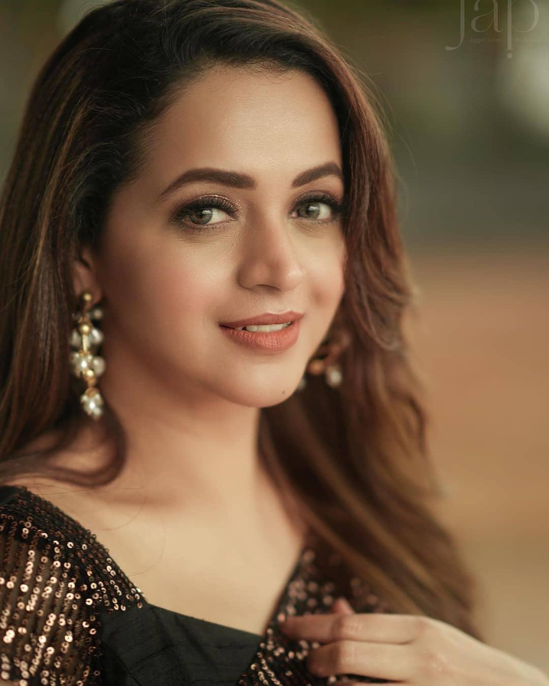 Malayalam actress Bhavana in saree hot photos gallery | Bhavana exclusive hot and sexy photoshoot