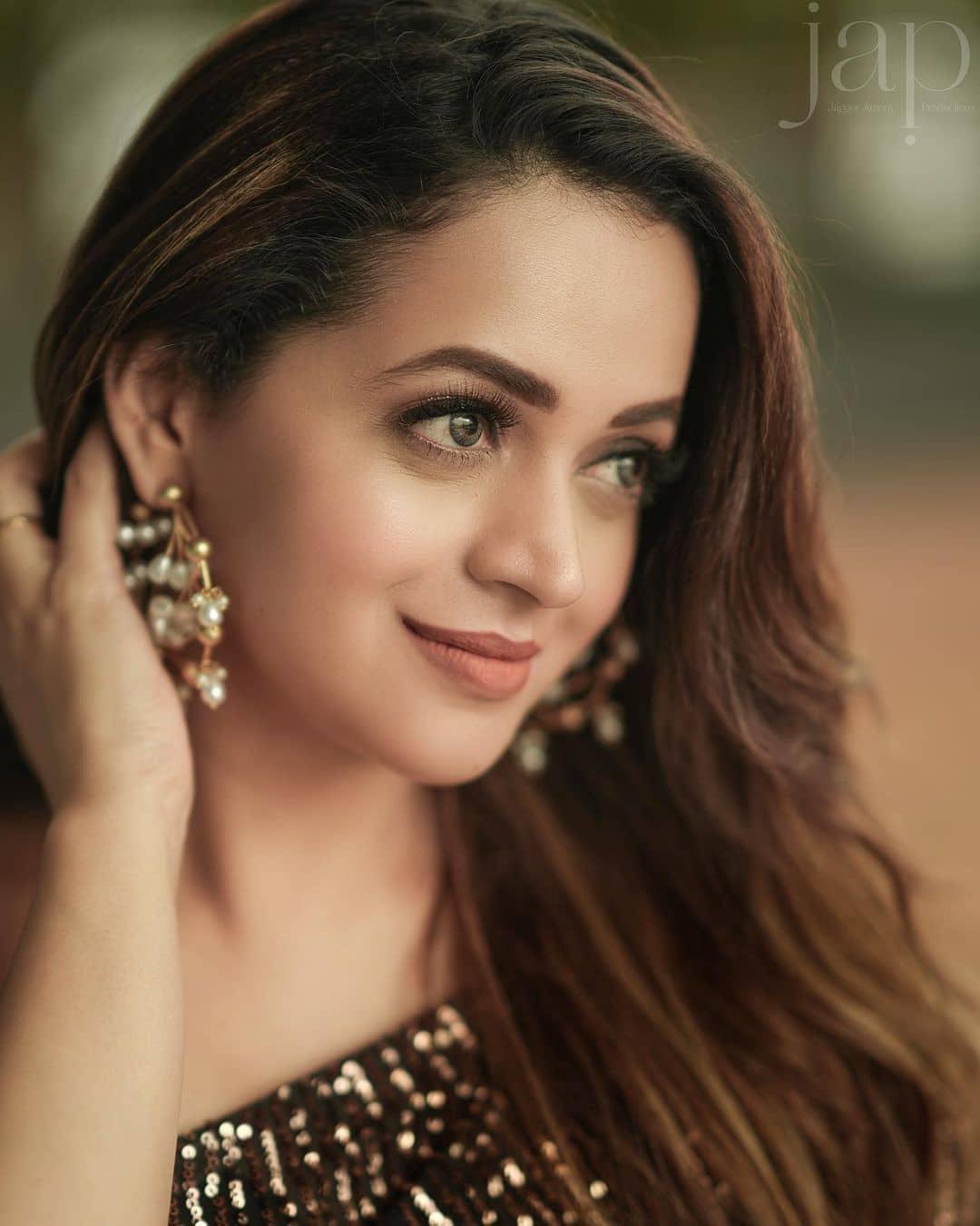 Malayalam actress Bhavana in saree hot photos gallery | Bhavana very beautiful and cute photos gallery