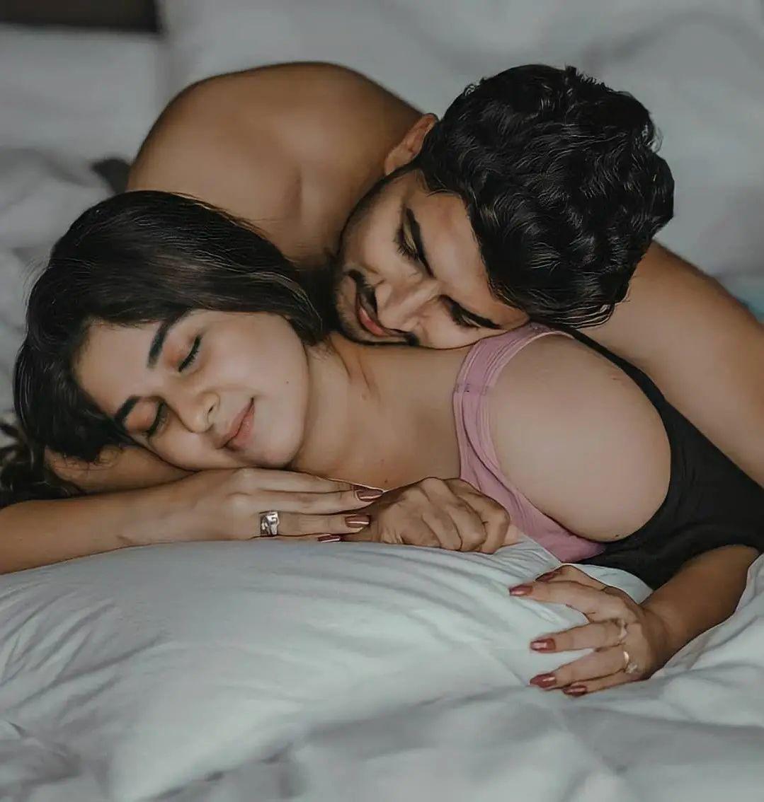 Television anchor Aparna thomas And jeeva romantic photos | Aparna thomas very beautiful and glamorous pictures