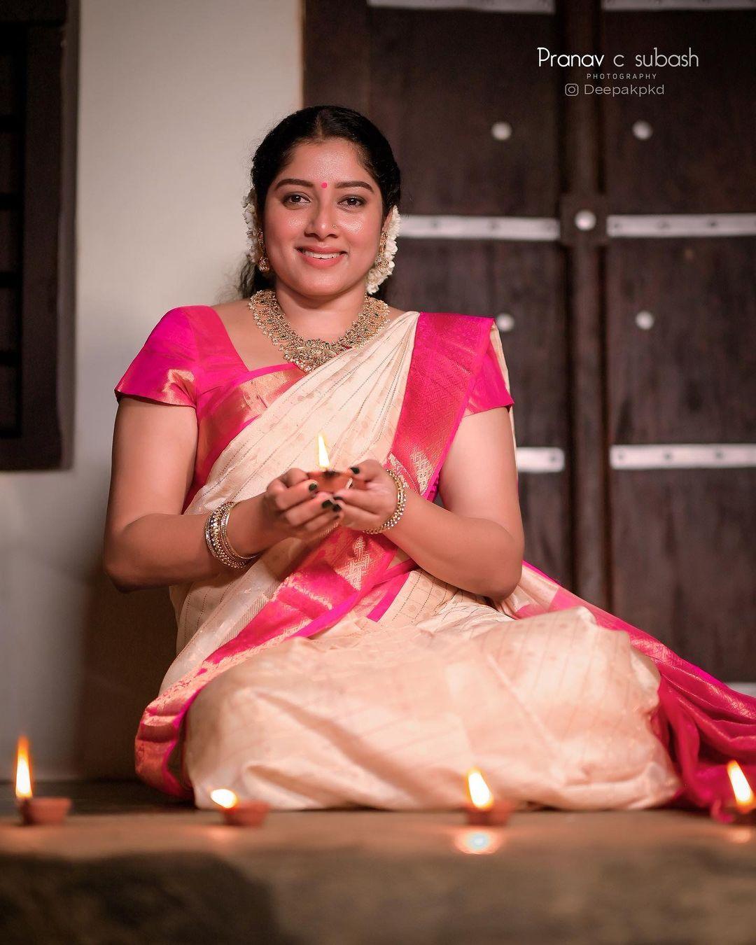 Malayalam actress Anu Mol diwali special photos In saree hot photos | Anu Mol latest hot and spicy photos