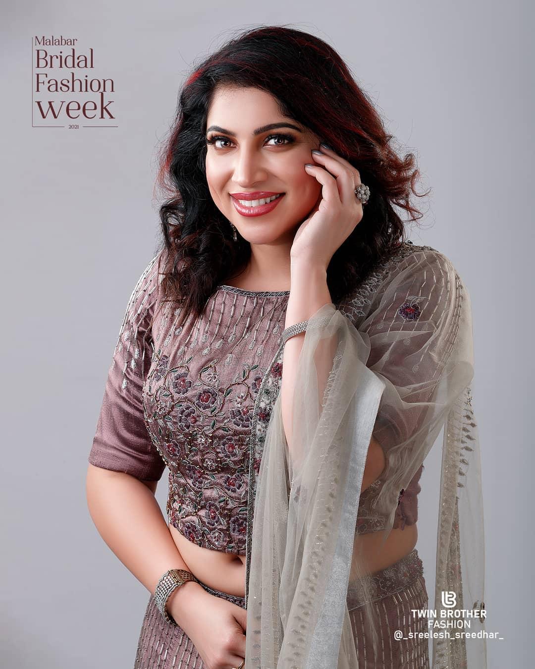 Actress Vaigha rose very glamorous and cute photos | Vaigha very beautiful and cute stills