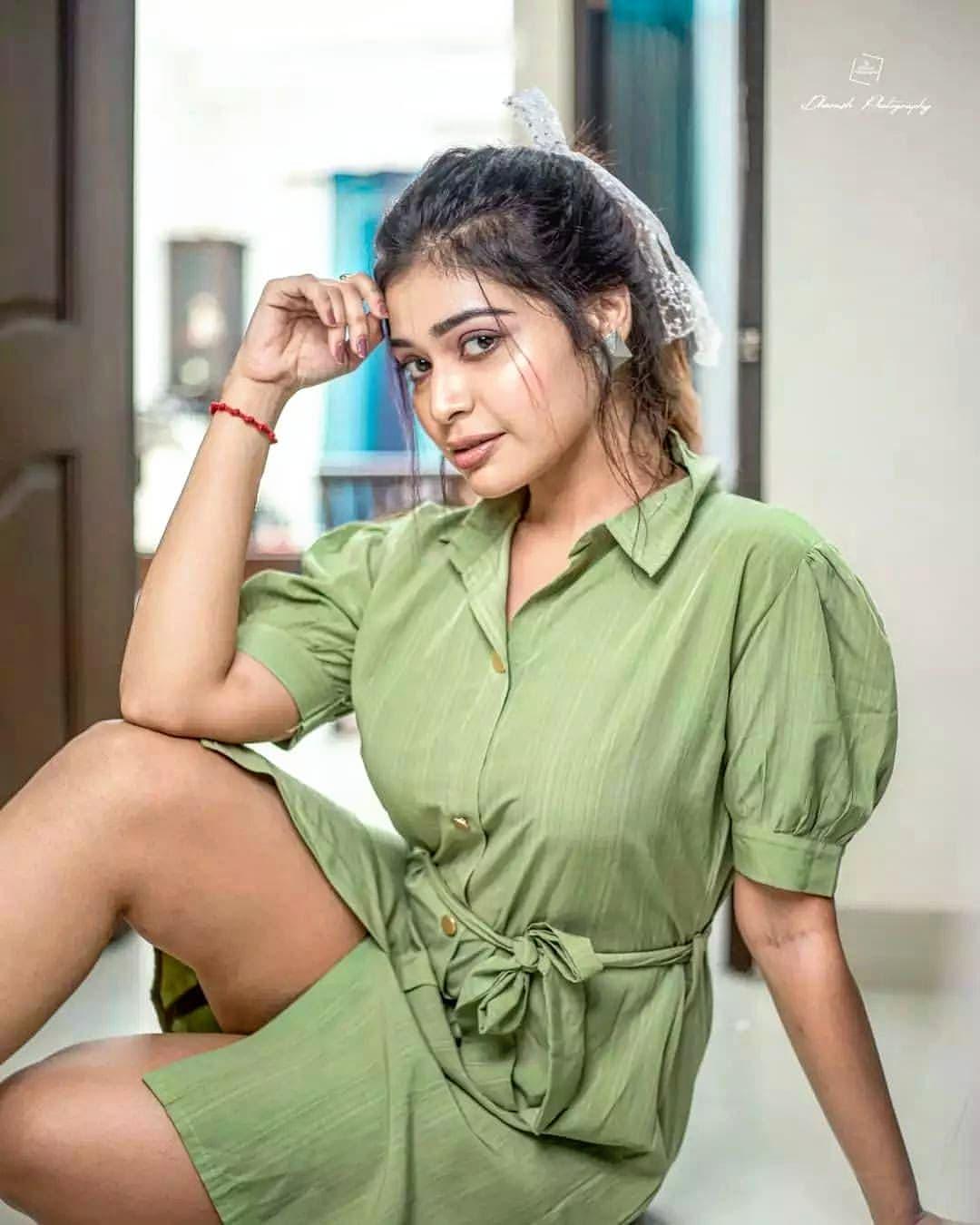 Tamil actress Dharsha Gupta looking very beautiful photo gallery |Dharsha Gupta latest hot and sexy photoshoot