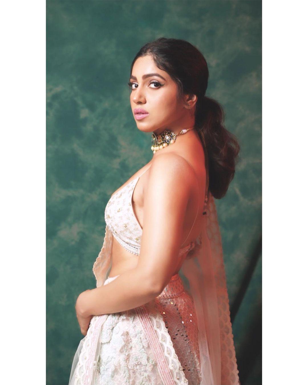 Bollywood actress Bhumi Pednekar exposing cleavage hot photos | exclusive hot and sexy photoshoot