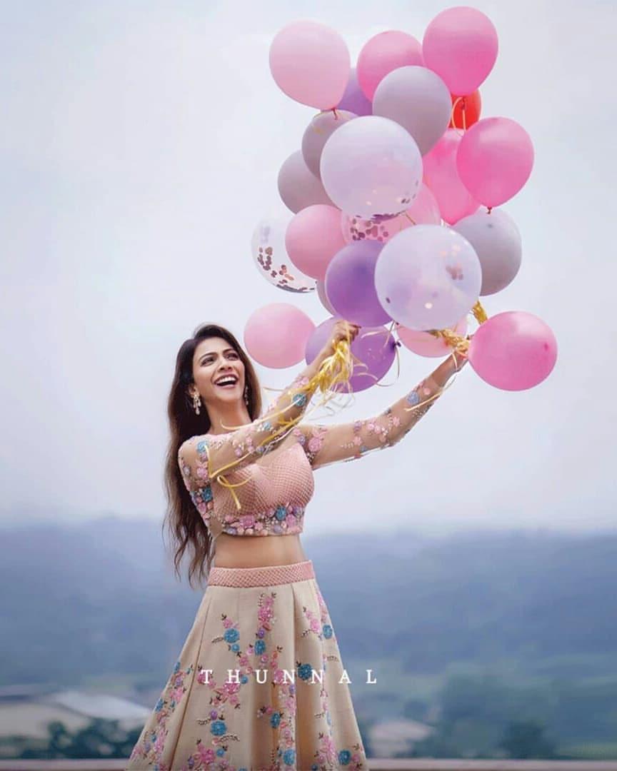 South Indian actress Madonna Sebastian hot and sexy photoshoot | Madonna Sebastian very beautiful and glamorous pictures