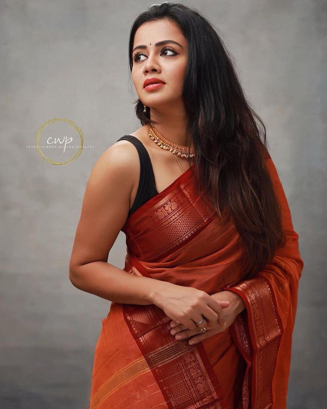 Tamil model Anjana Rangan in sleeveless blouse and Saree hot photos | Anjana Rangan looking very attractive and cute stills