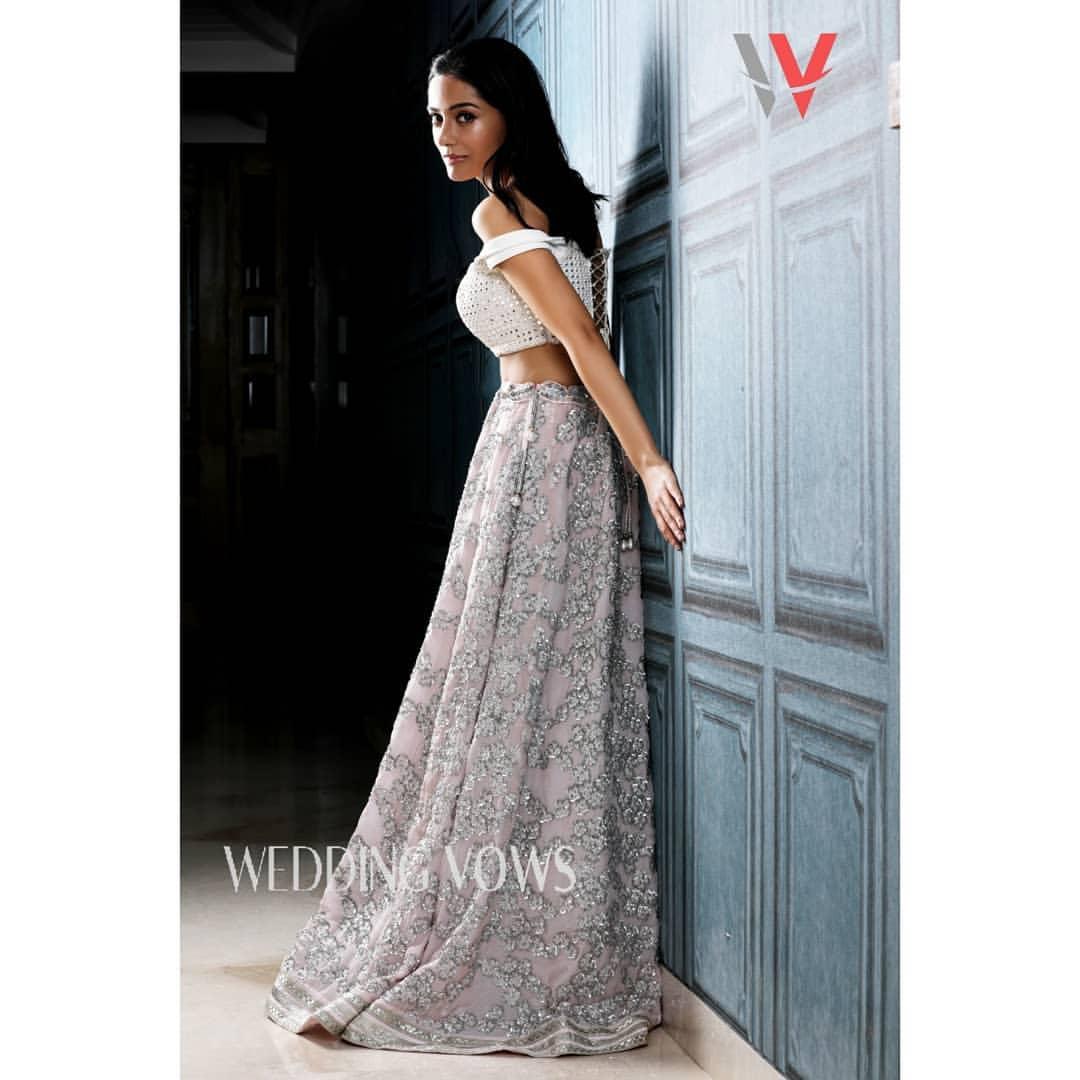 Bollywood actress Amrita Rao looking very glamorous photos |Amrita Rao exclusive hot and sexy photoshoot