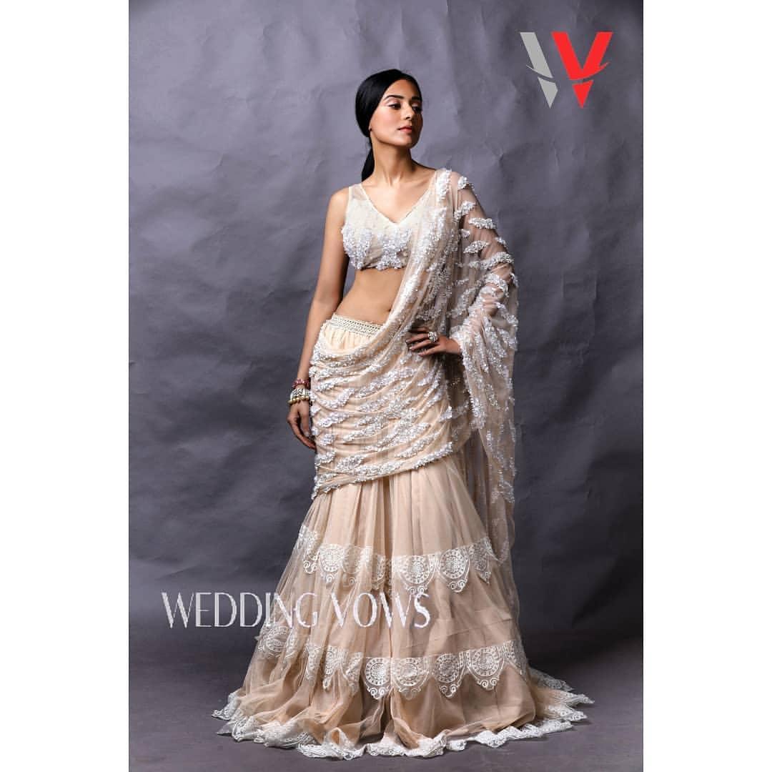 Bollywood actress Amrita Rao looking very glamorous photos |Amrita Rao very glamorous and cute photos