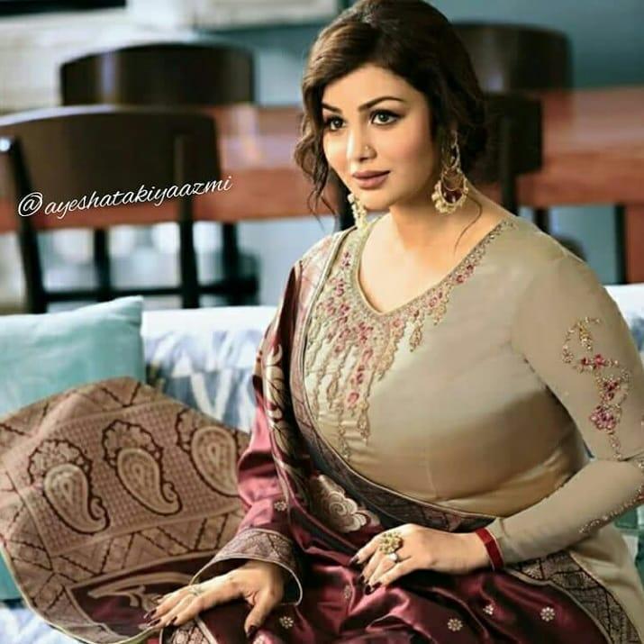 Bollywood actress Ayesha Takia exclusive hot photos gallery | Ayesha Takia looking very Glamorous and sexy photoshoot