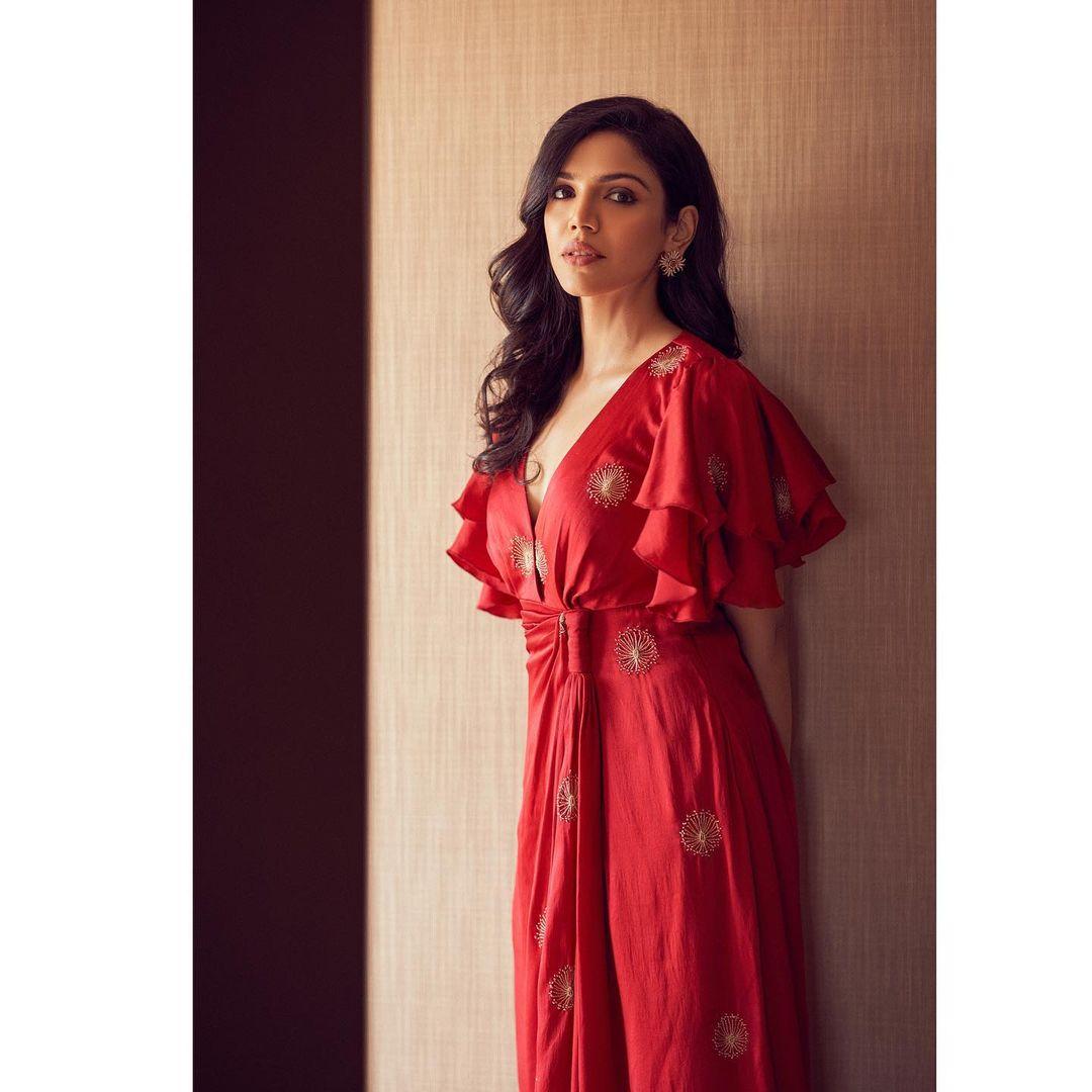 Bollywood actress Shriya Pilgaonkar looking very beautiful and cute photos |Shriya Pilgaonkar latest hot and sexy photoshoot