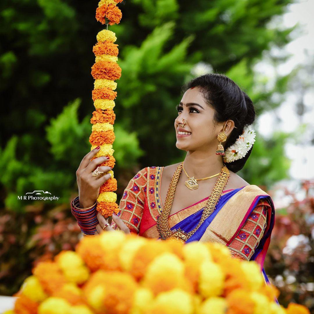 Kannada serial actress Swathi Konde in saree exposing photos |Swathi Konde very beautiful and glamorous pictures