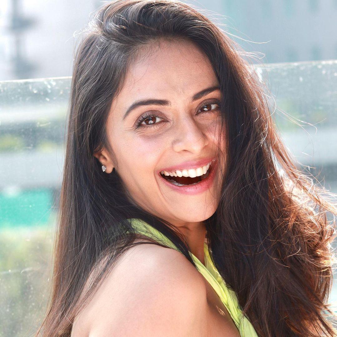 South Indian actress Richa Pallod exclusive hot and sexy photoshoot |Richa Pallod looking very glamorous and cute photos