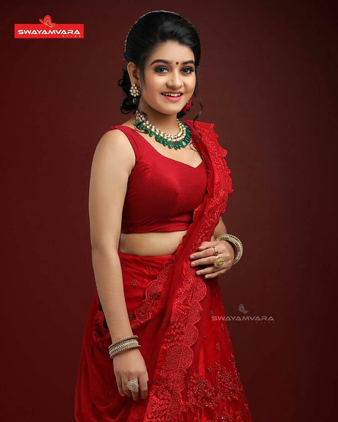 Saniya babu exposing very hot photos gallery | Malayalam actress Saniya babu exclusive very beautiful and cute stills