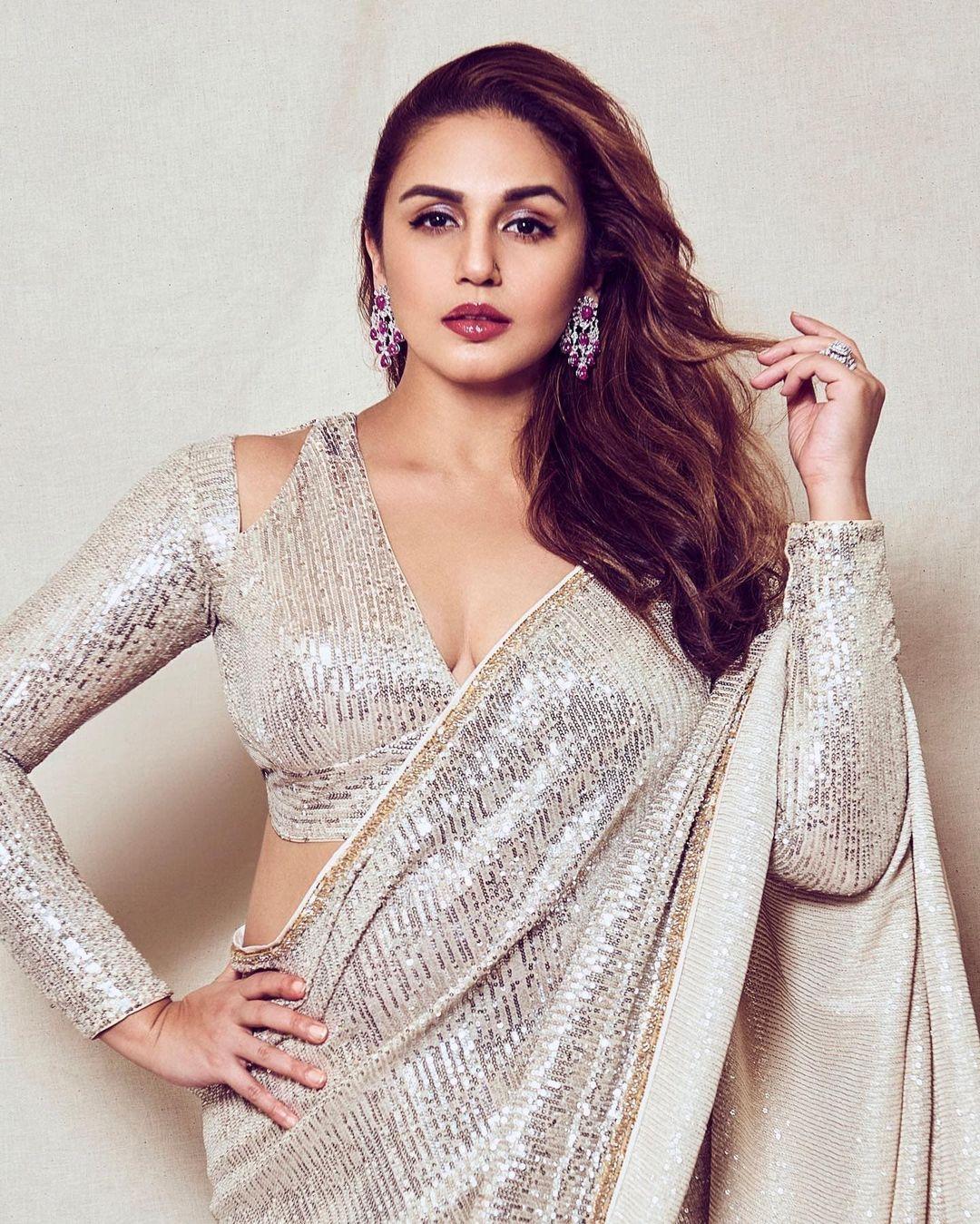 Bollywood actress Huma Qureshi exclusive hot and sexy photoshoot | Huma Qureshi exclusive hot and sexy photoshoot