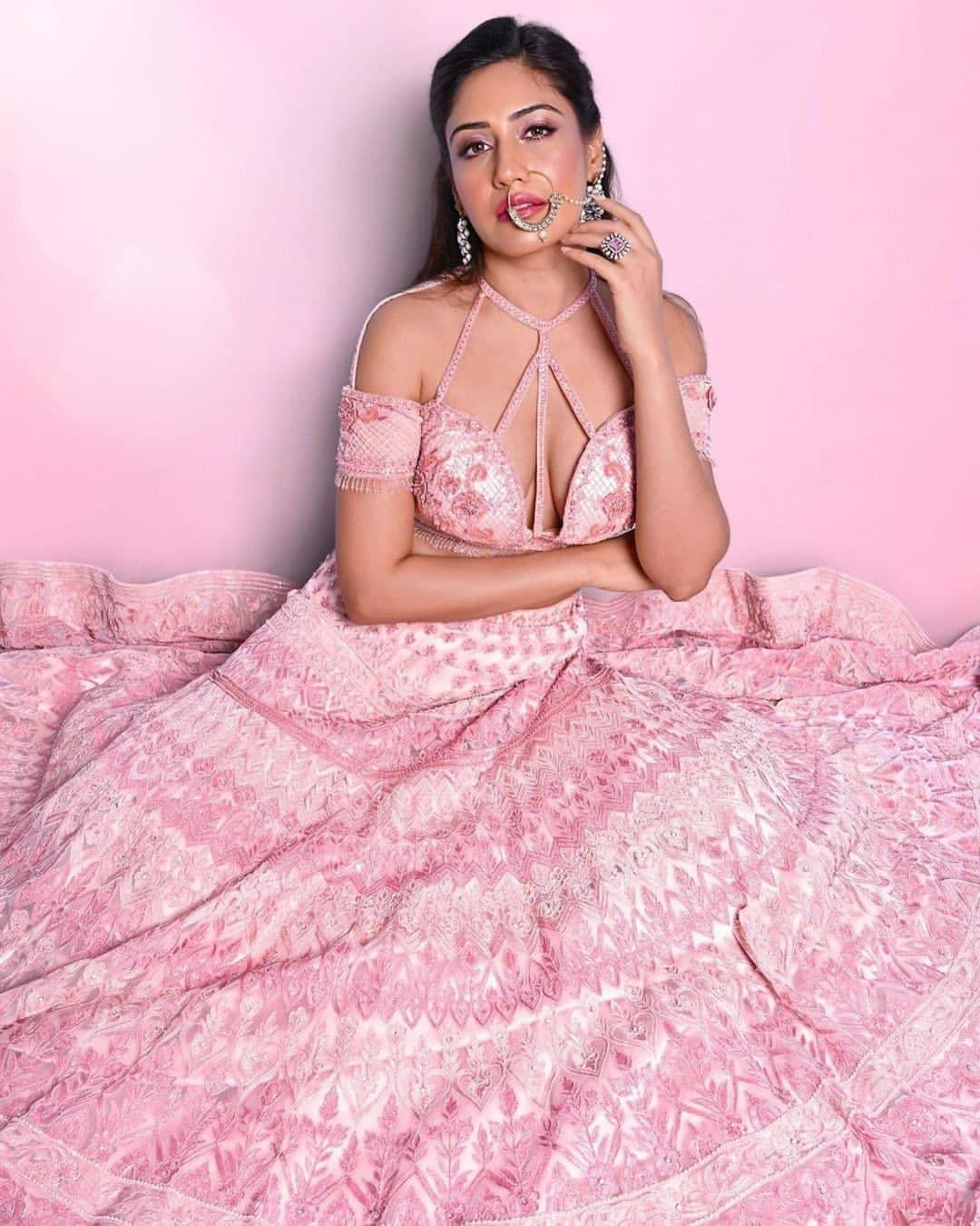 Actress Surbhi Chandna latest hot and sexy photoshoot | Surbhi Chandna looking very attractive and cute stills