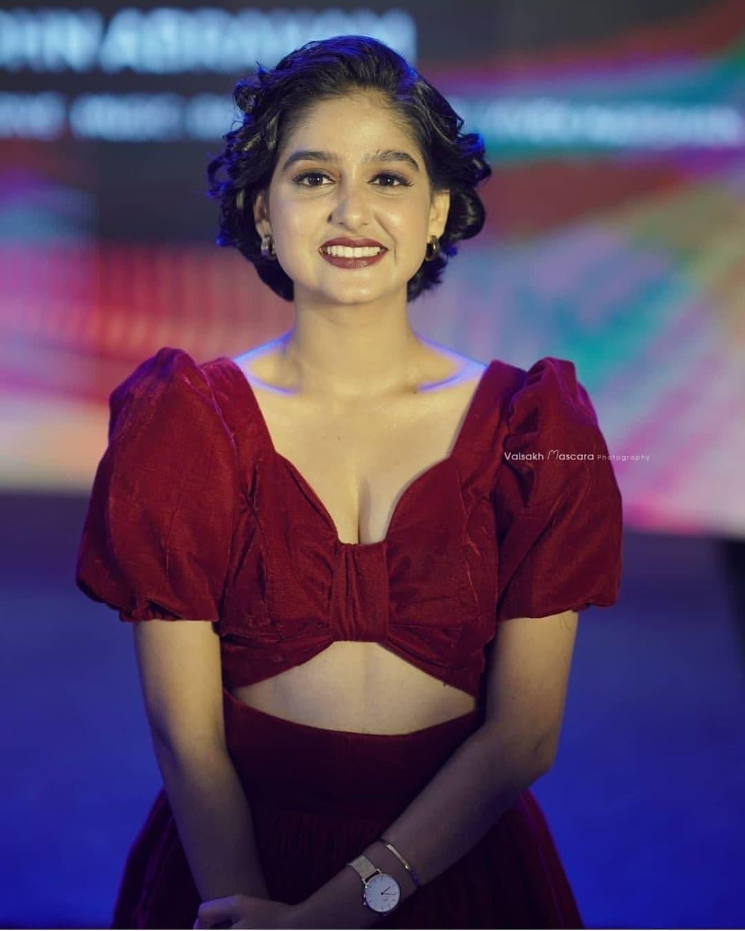 Anaswara Rajan exposing cleavage hot photos gallery | Anaswara Rajan exposing latest hot and spicy stills