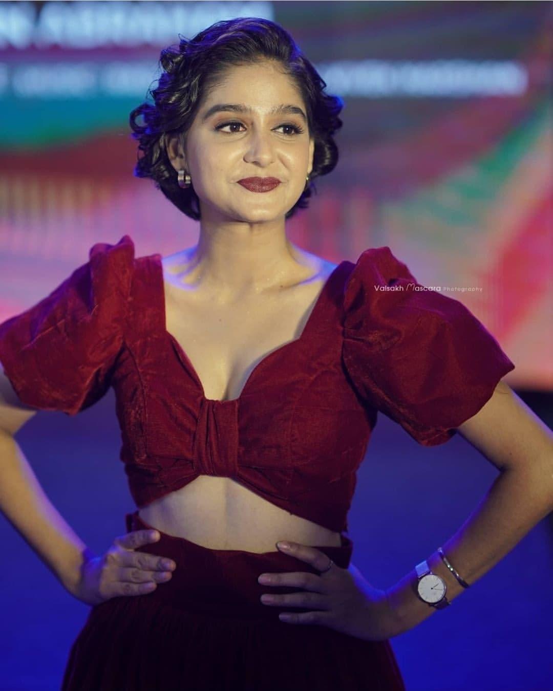 Anaswara Rajan exposing cleavage hot photos gallery | Anaswara Rajan latest hot and spicy photos