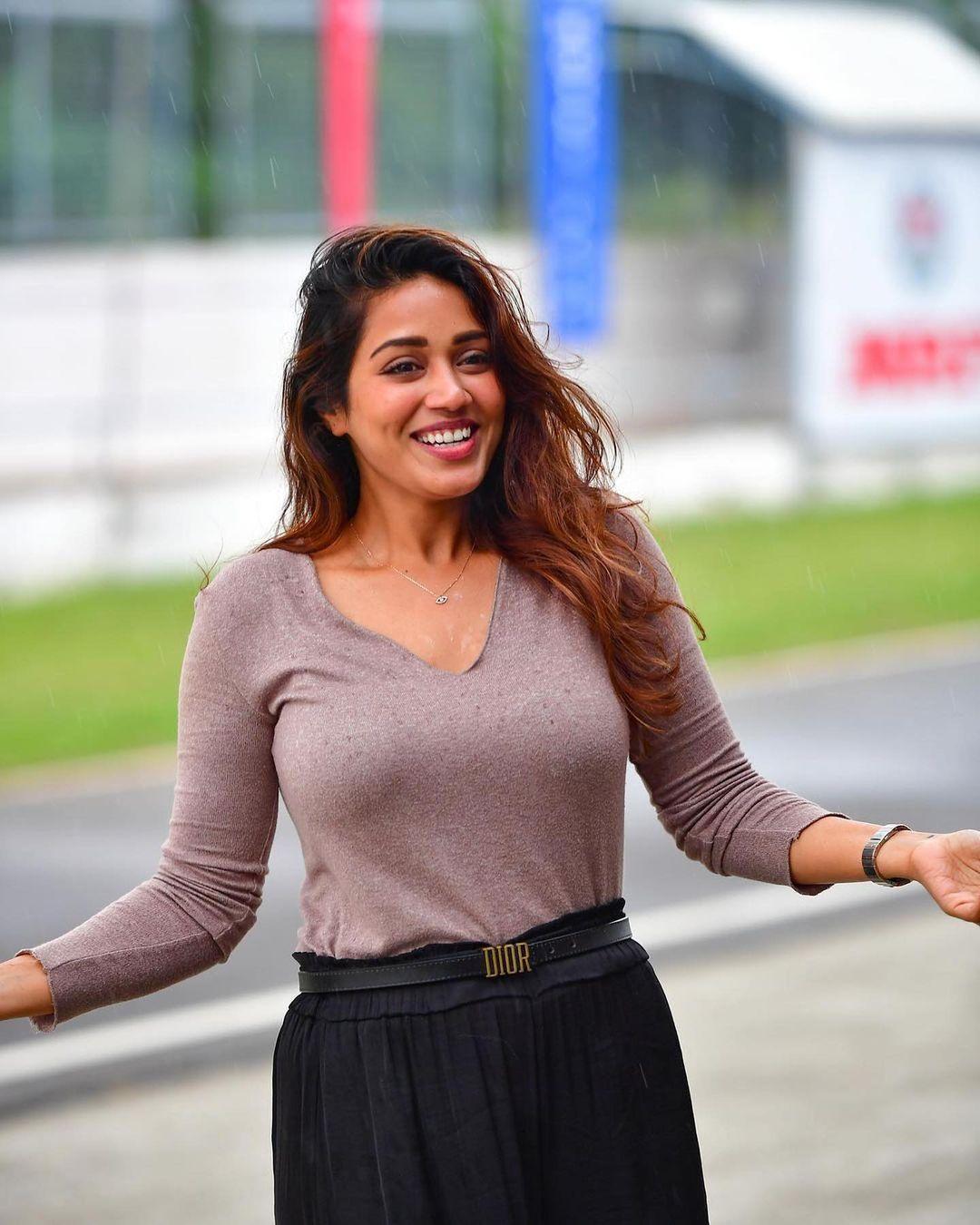 Tamil actress Nivetha Pethuraj exclusive latest hot photos gallery | Nivetha Pethuraj looking very beautiful and sexy stills