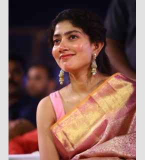 290px x 320px - Sai Pallavi looking very glamorous photos| Sai Pallavi looking very  glamorous photos Photos: HD Images, Pictures, Stills, First Look Posters of Sai  Pallavi looking very glamorous photos| Sai Pallavi looking very glamorous