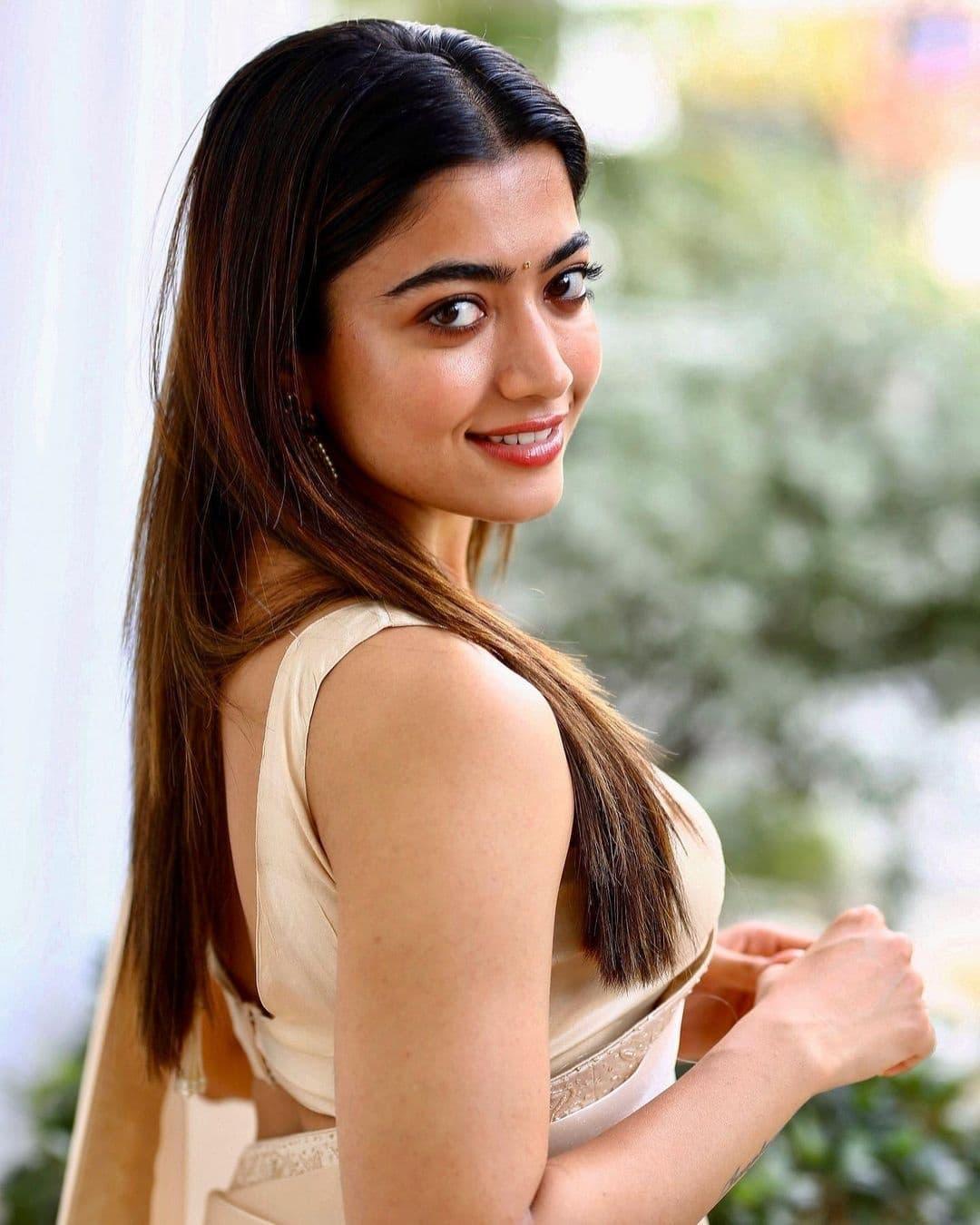 National crush Rashmika Mandanna in white saree hot photos gallery| exclusive hot and spicy photos gallery