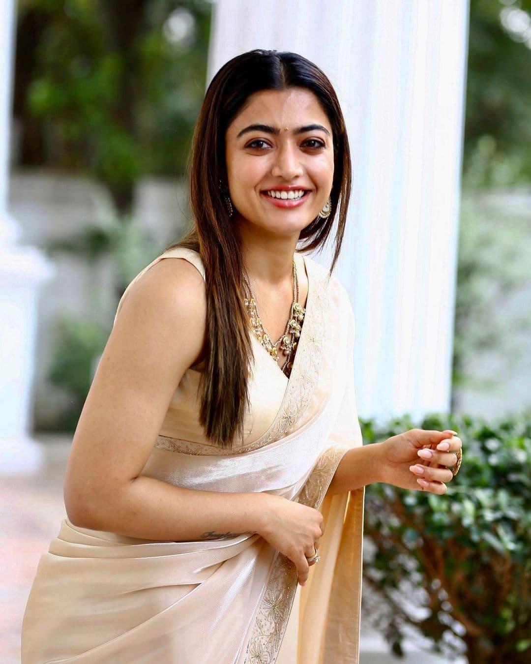 National crush Rashmika Mandanna in white saree hot photos gallery| looking very glamorous and cute photos