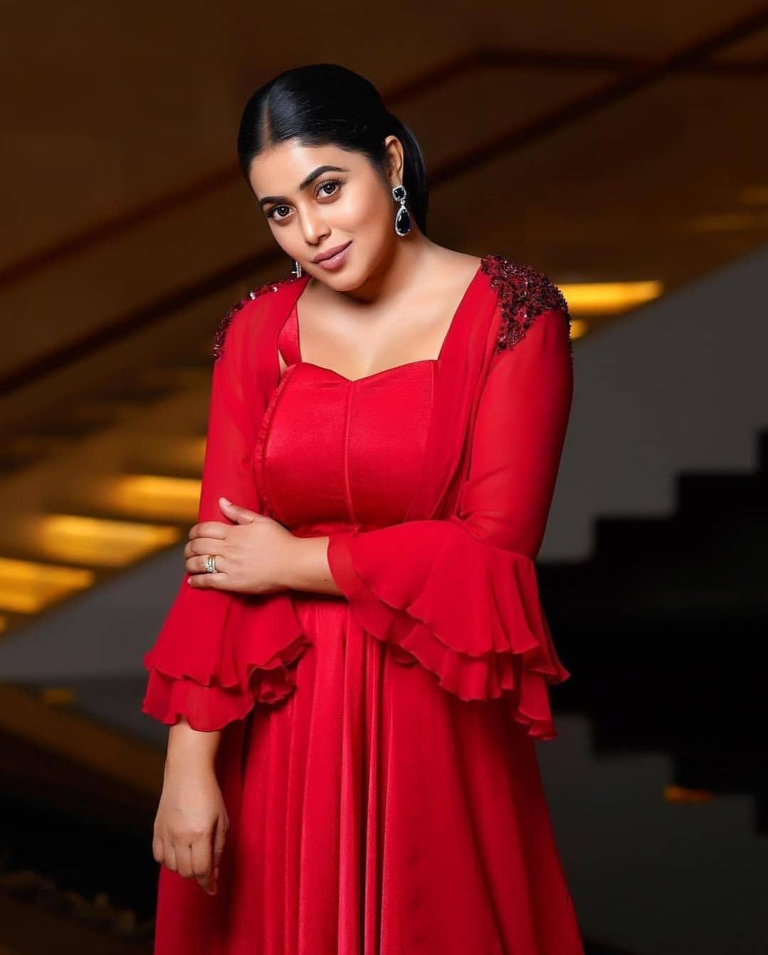 Shamna Kasim in red dress hot and sexy photoshoot |Shamna Kasim exclusive latest hot photos gallery