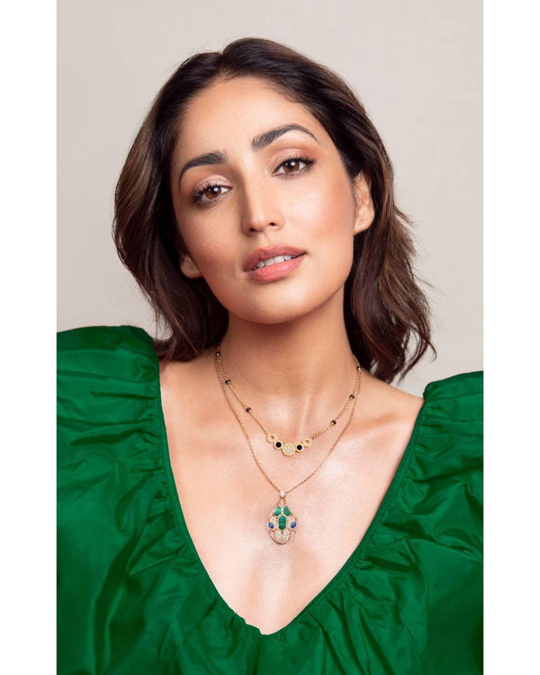 Bollywood actress Yami gautam latest hot and sexy photoshoot | beautiful and glamorous pictures