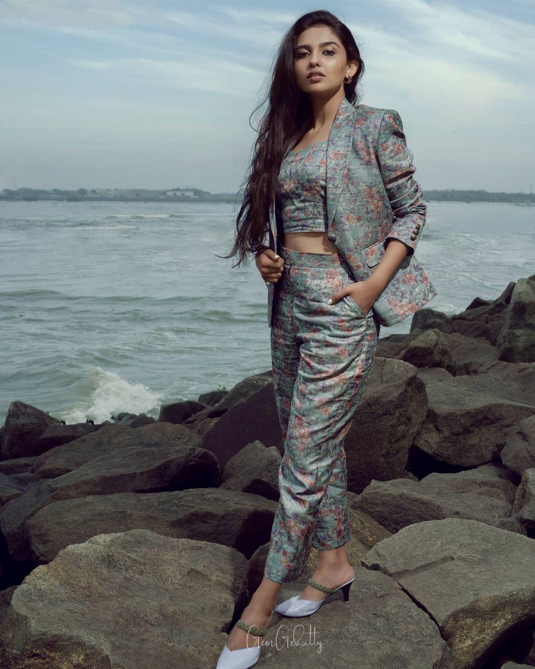 super sharanya Movie Actress Mamitha Baiju in lifestyle model photoshoot | exclusive hot and spicy photos