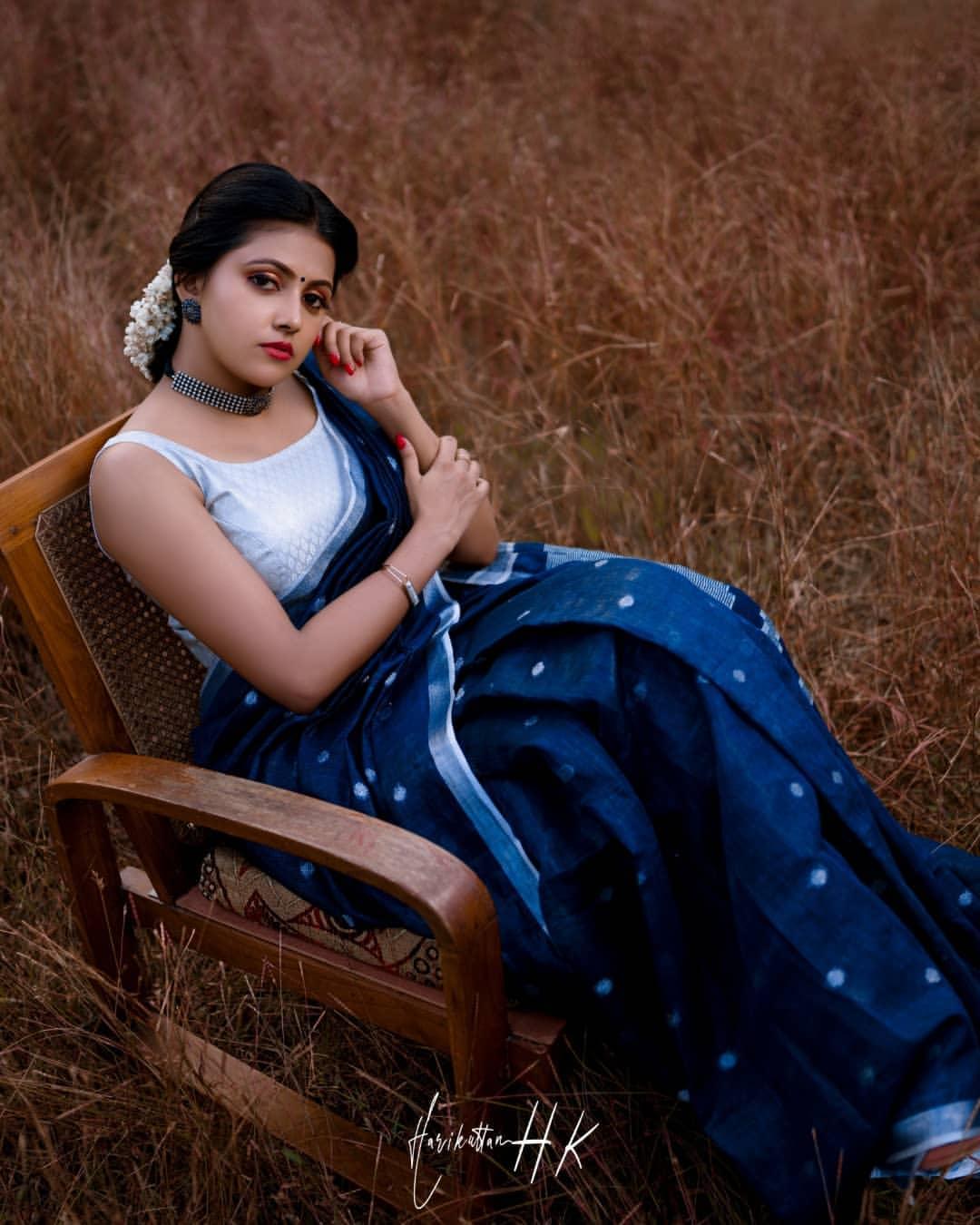 Sreevidya Mullachery in black transparent saree hot photos gallery | Sreevidya Mullachery in saree hot photos gallery
