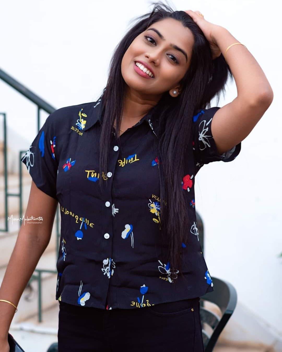 Dayyana Hameed looking very glamorous and cute photos | Dayyana Hameed exclusive hot and spicy photos gallery