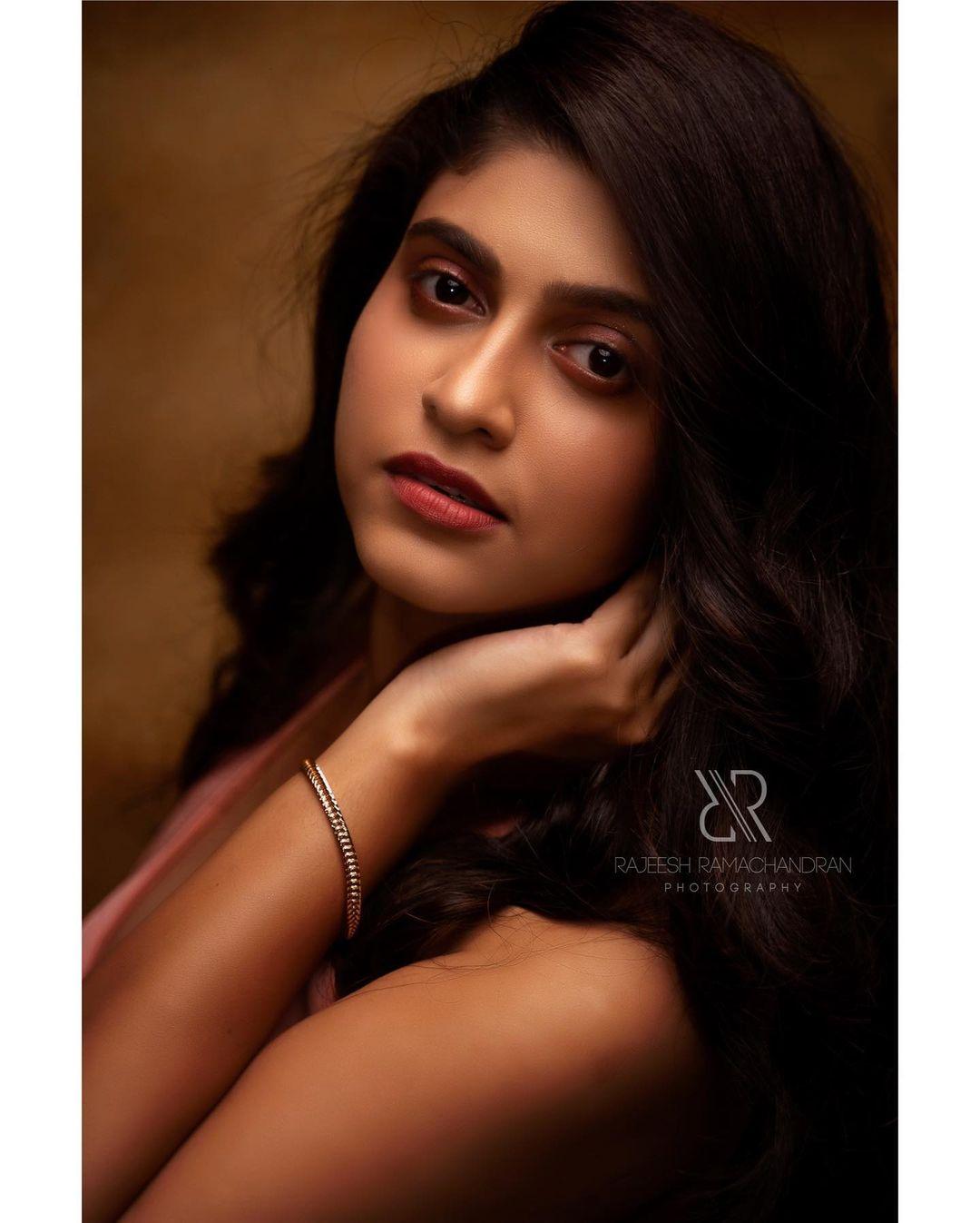Rasna pavithran exposing cleavage photos gallery | Rasna pavithran beautiful and glamorous pictures