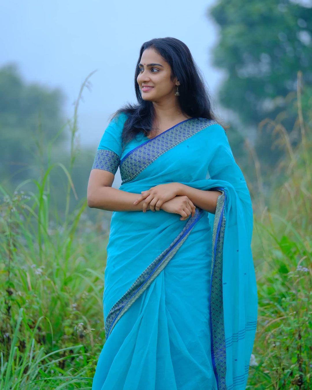 Malayalam actress Aditi Ravi in blue saree hot photos gallery | Aditi Ravi beautiful and glamorous pictures