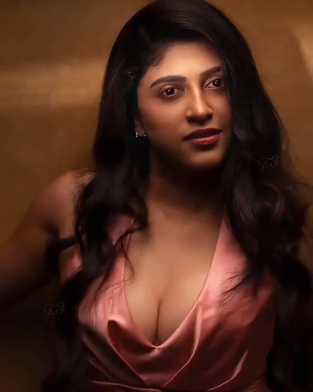 Rasna pavithran exclusive hot and sexy seducing photos | Rasna pavithran beautiful and glamorous pictures