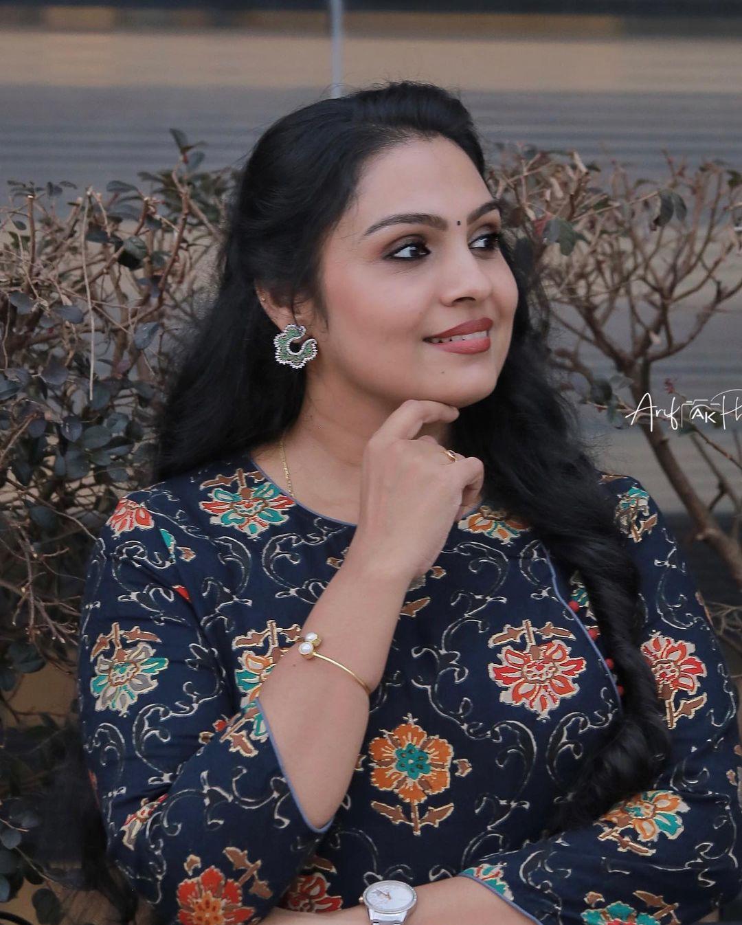 Divya m nair exclusive hot and sexy photoshoot |Divya m nair exclusive hot and sexy stills