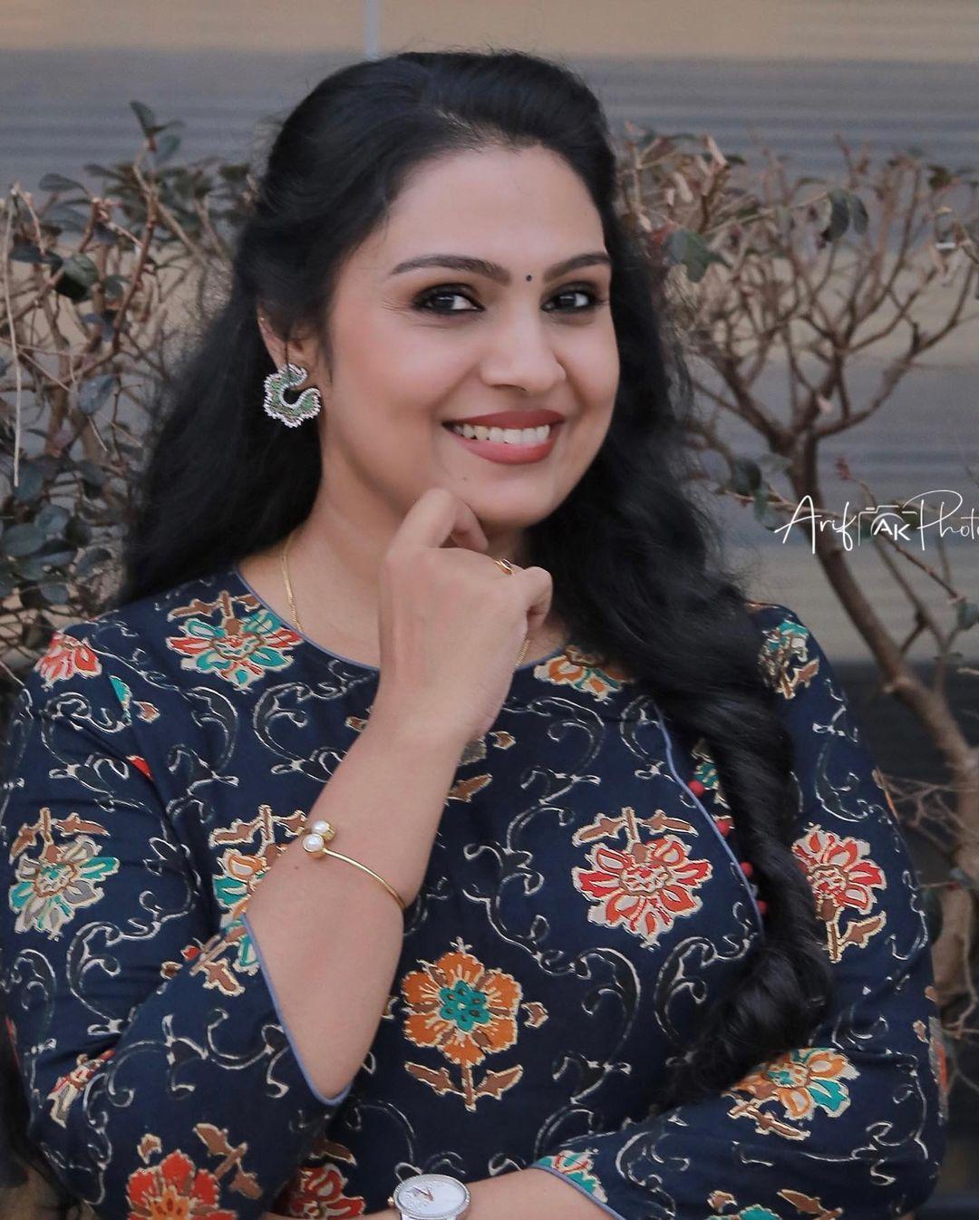 Divya m nair exclusive hot and sexy photoshoot |Divya m nair latest hot and sexy photoshoot