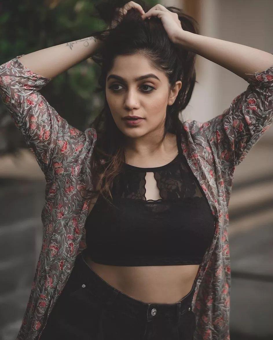 Malayalam television actress Arya babu hot and sexy photoshoot | Arya babu exclusive hot and sexy photoshoot