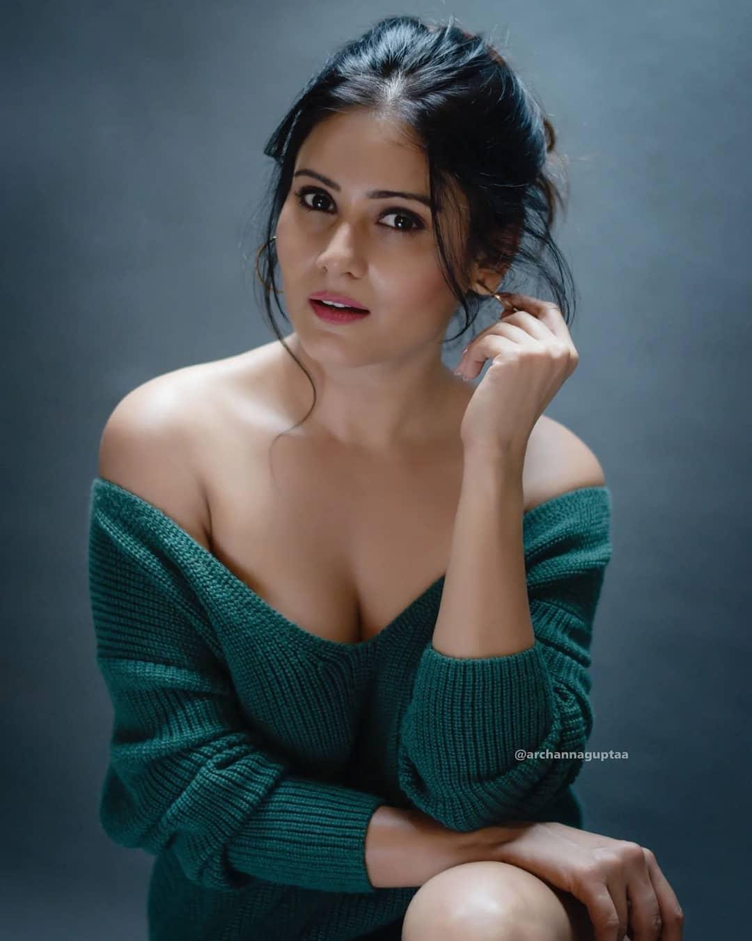 Archana gupta beautiful Indian actress hot photos | exposing hot photos gallery