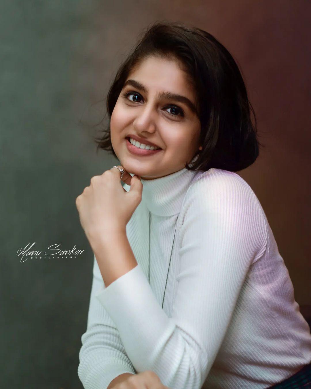 Super Saranya actress Anaswara Rajan latest hot photos | Anaswara Rajan very Glamorous and cute stills