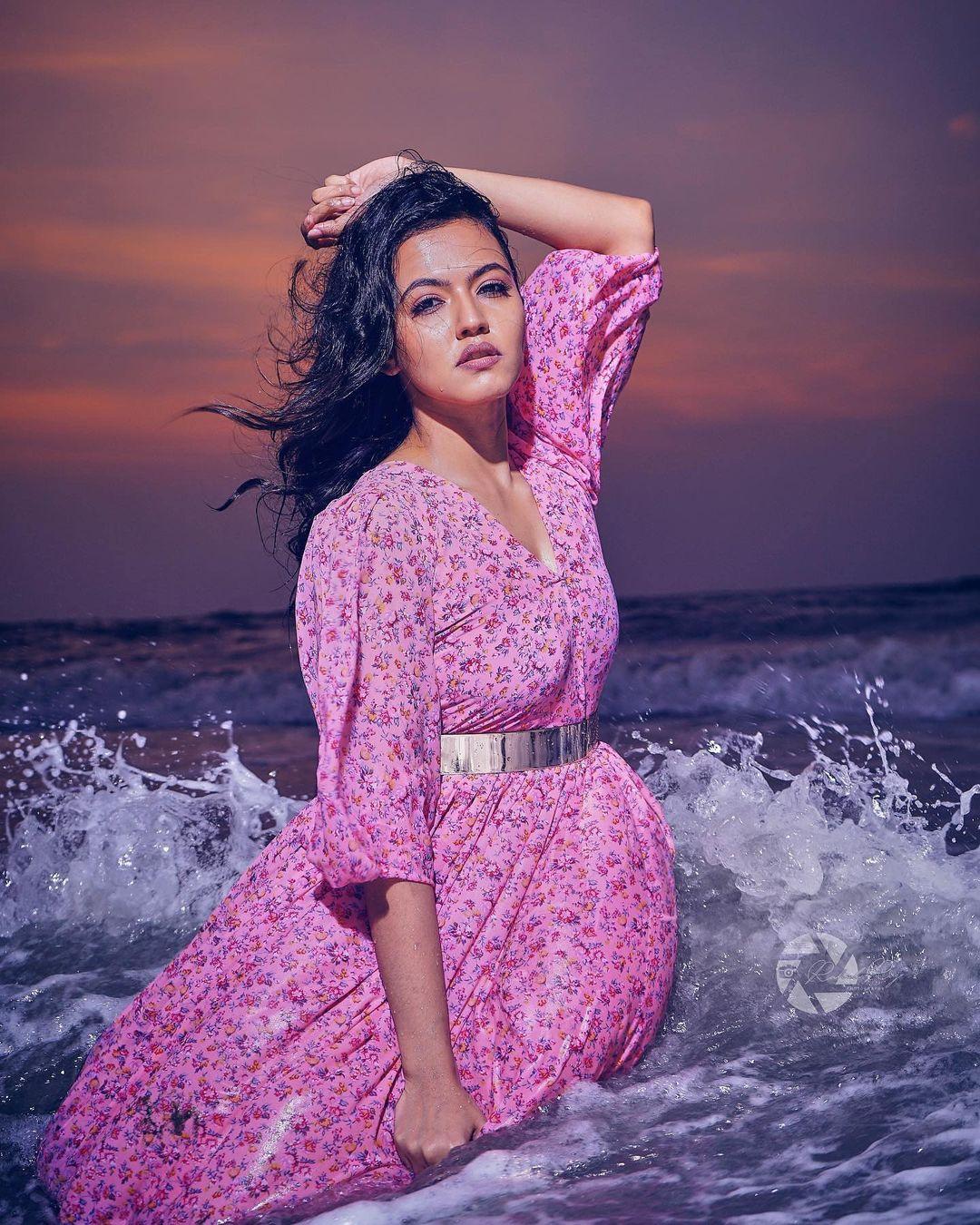Malayalam actress Aparna Das exclusive hot and sexy photoshoot |latest hot and spicy photos gallery