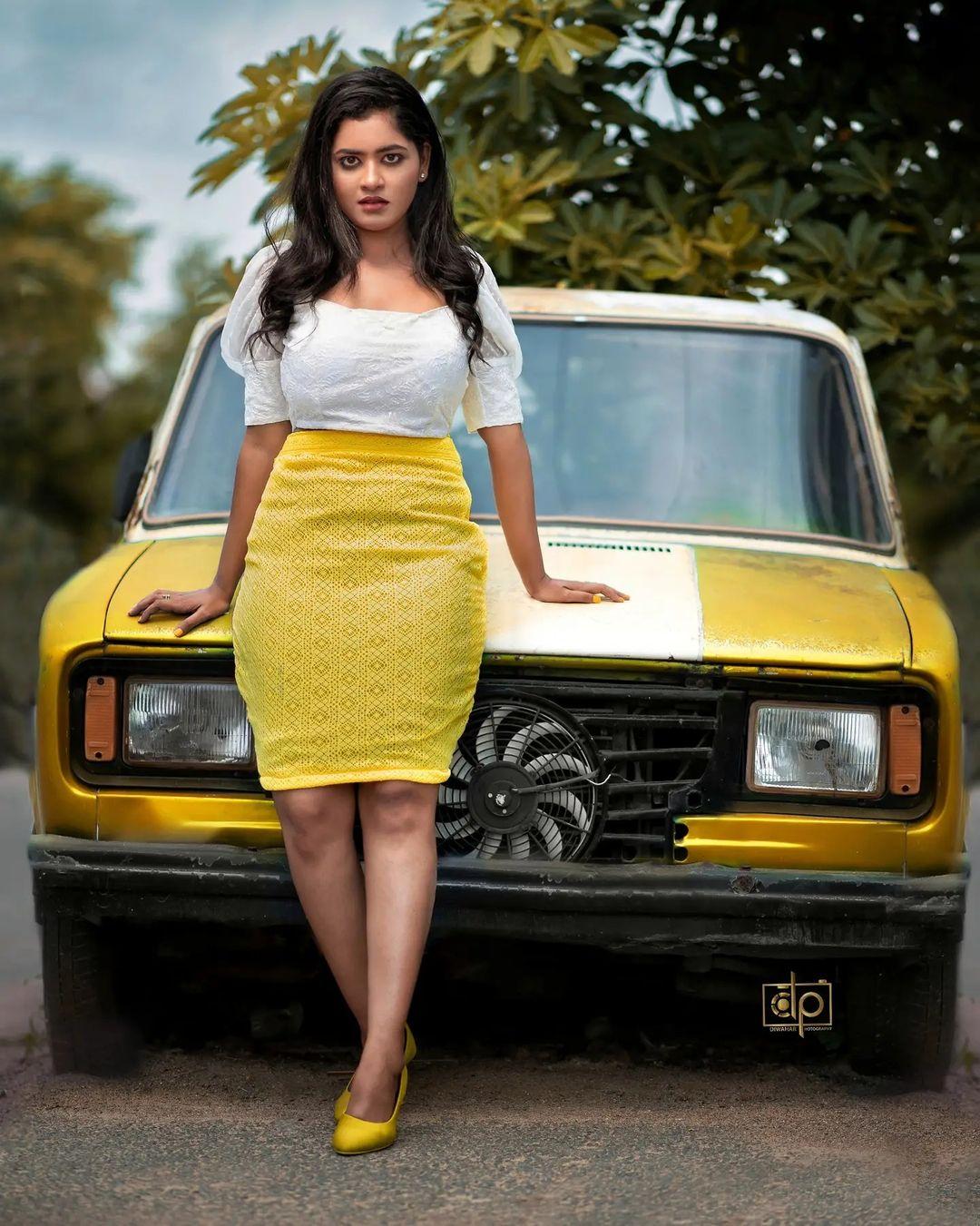South Indian Deepa balu latest fashion photoshoot | looking very beautiful and sexy stills