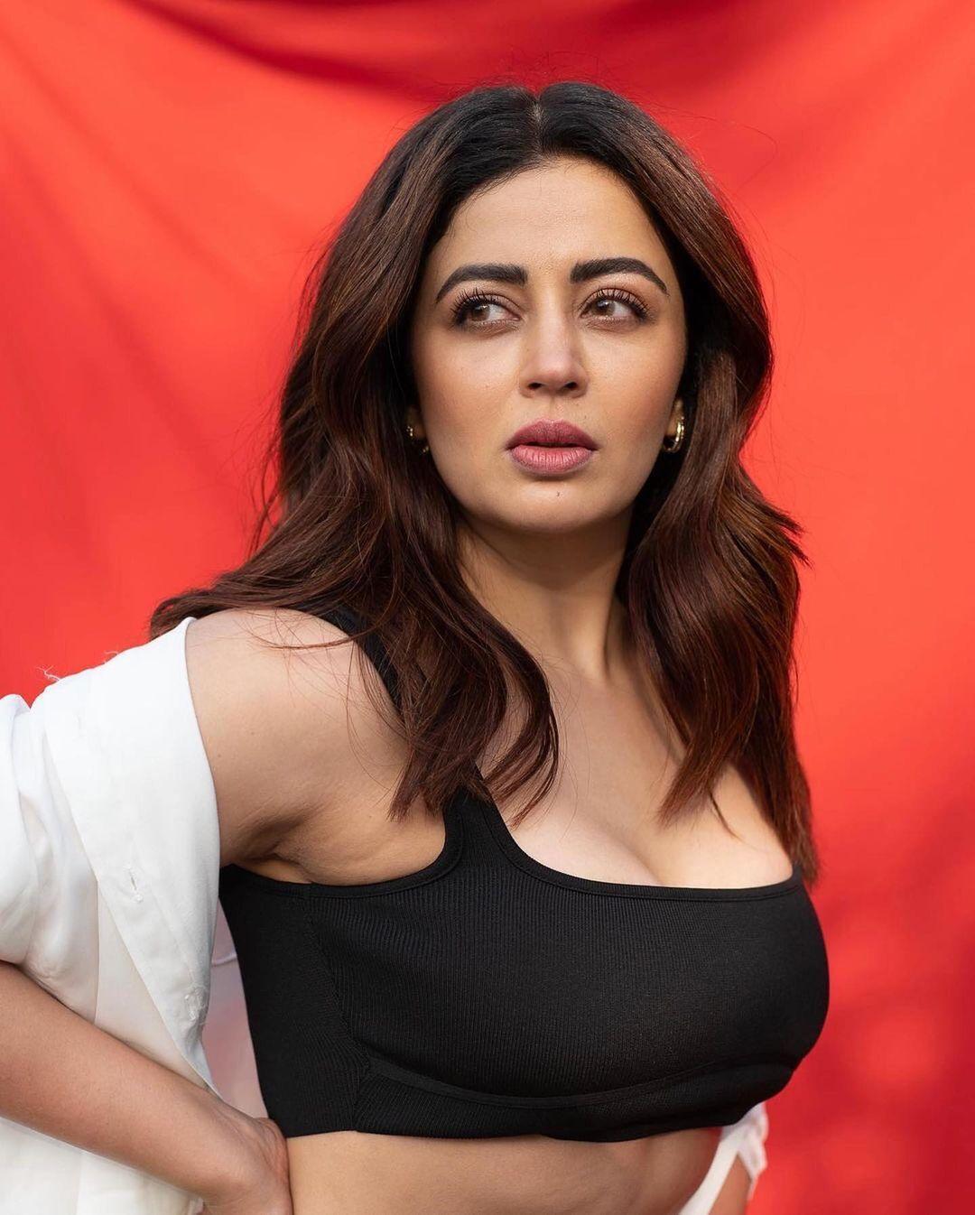 Bollywood actress Neha pendse exclusive hot and sexy photoshoot |Neha pendse beautiful and glamorous pictures