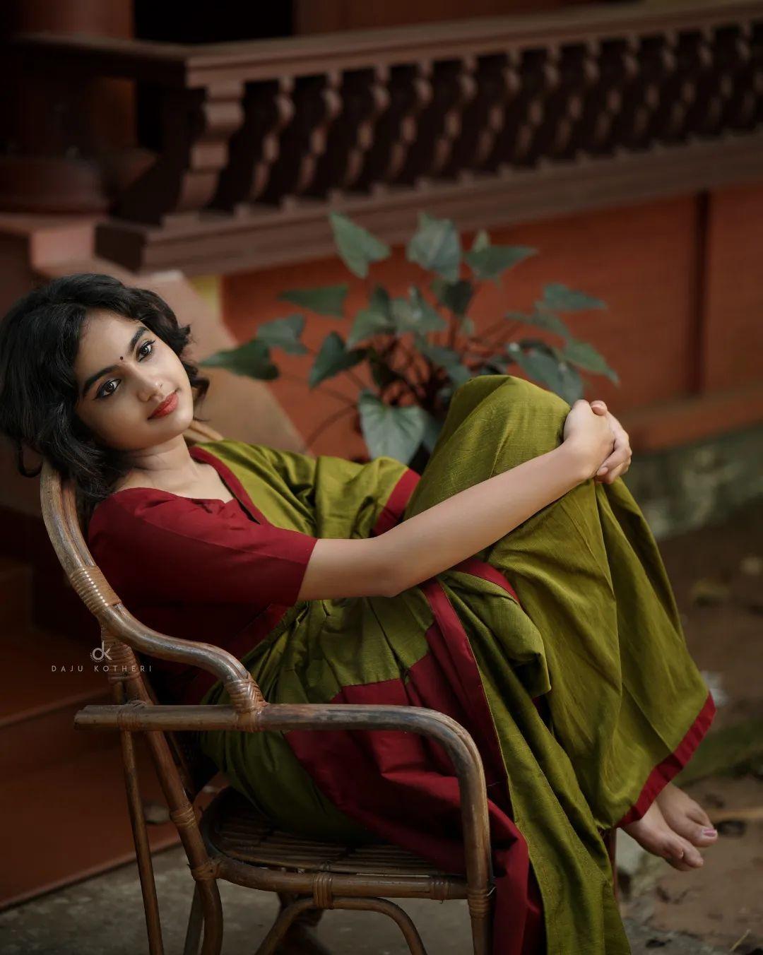 Devika Sanjay in saree hot photos gallery |Devika Sanjay exclusive hot and sexy photoshoot