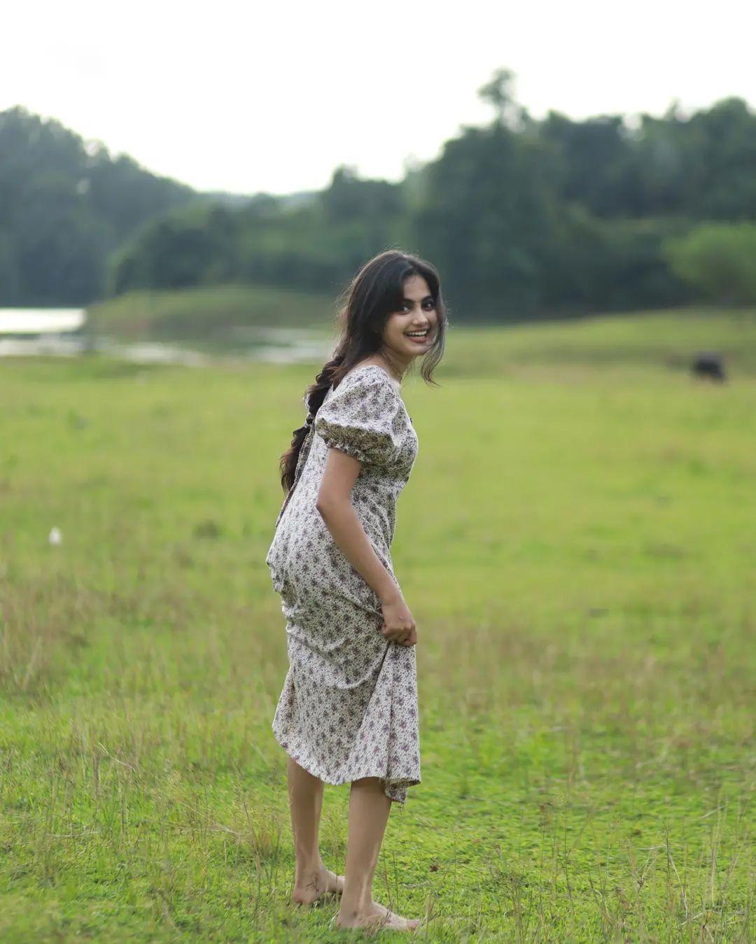 Malayalam actress Devika Sanjay exclusive hot and Glamorous photos |Devika Sanjay exclusive hot and sexy photoshoot