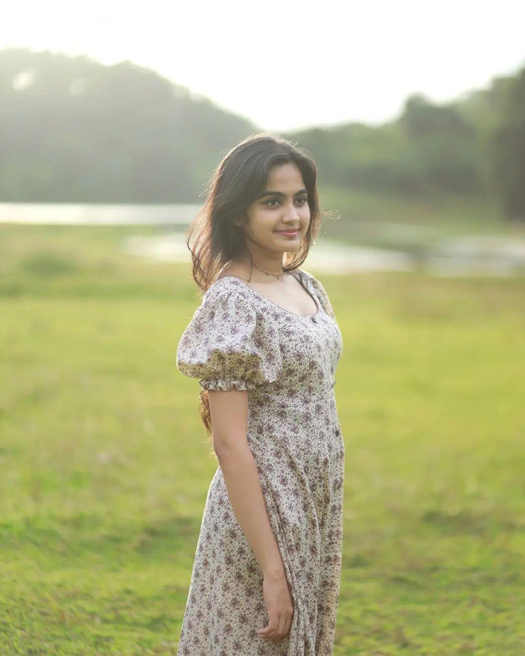 Malayalam actress Devika Sanjay exclusive hot and Glamorous photos |Devika Sanjay very beautiful and cute stills