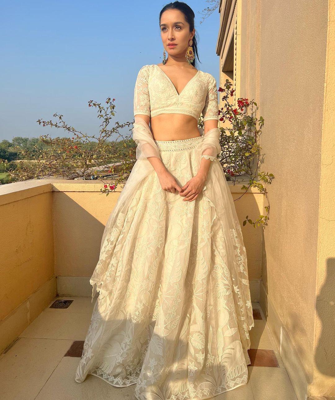 Shraddha kapoor in exclusive very glamorous pictures | beautiful and glamorous pictures