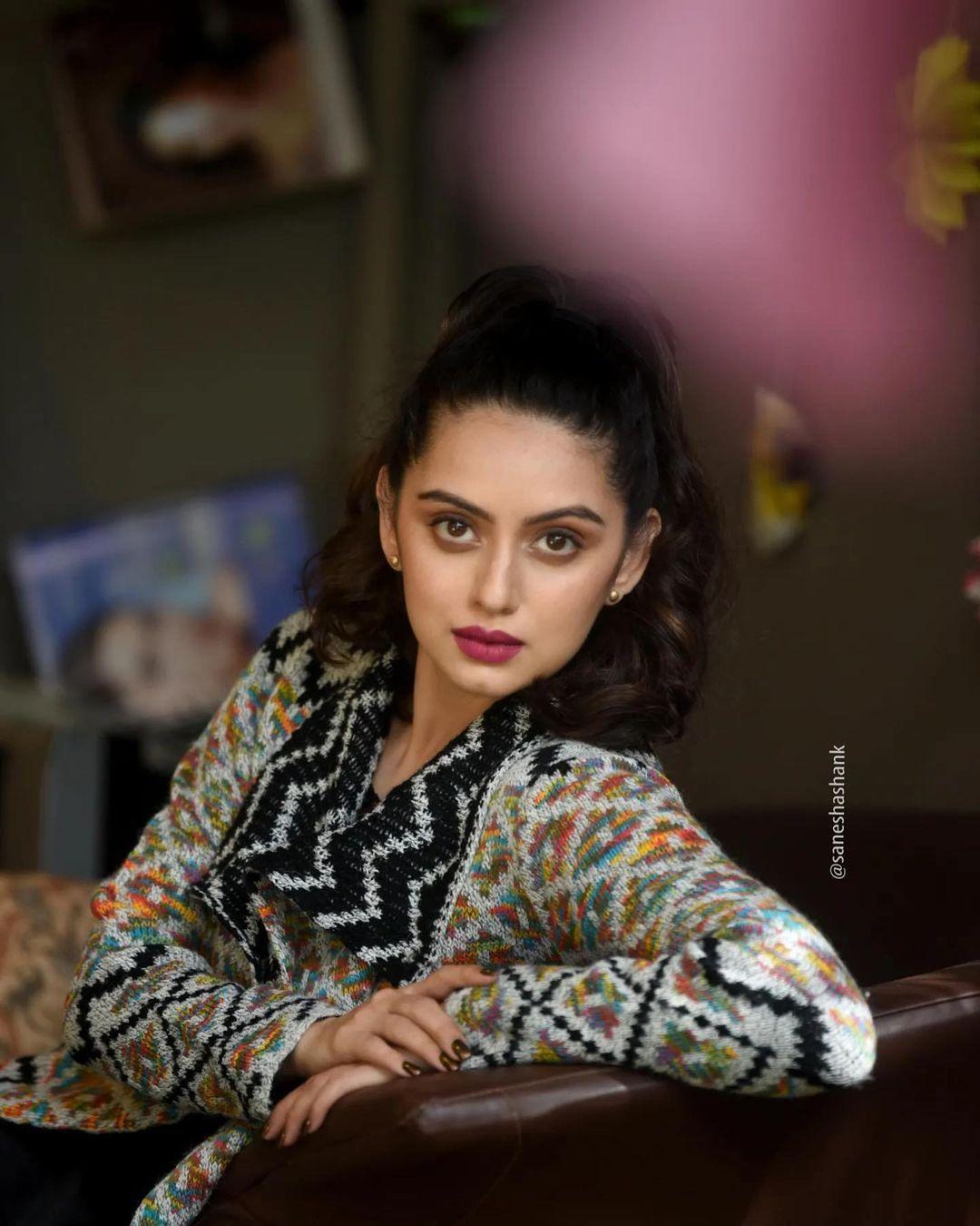 Marathi actress Shruti Marathe exclusive hot photos gallery | exclusive hot and spicy photos