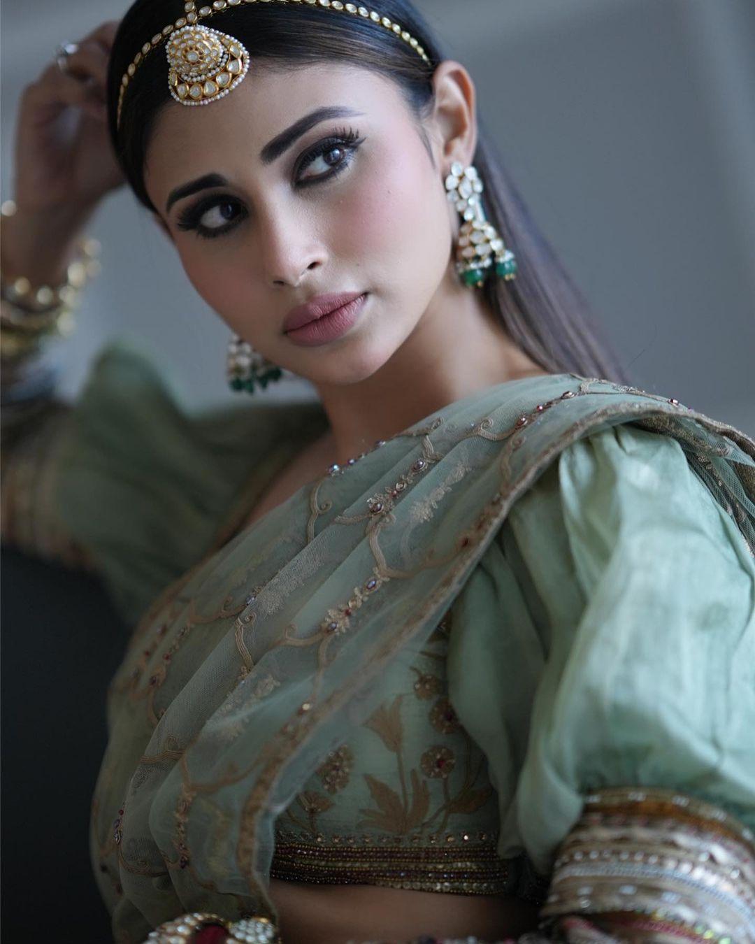 Bollywood actress Mouni Roy in saree exclusive hot photos | beautiful and glamorous pictures