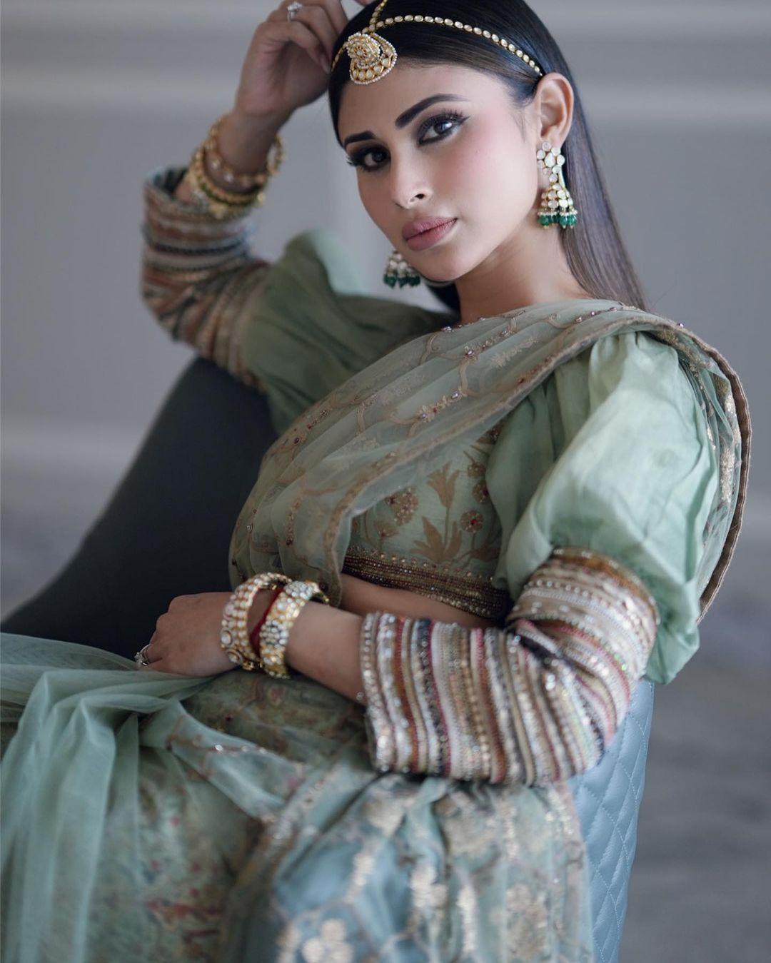 Bollywood actress Mouni Roy in saree exclusive hot photos | very Glamorous photos