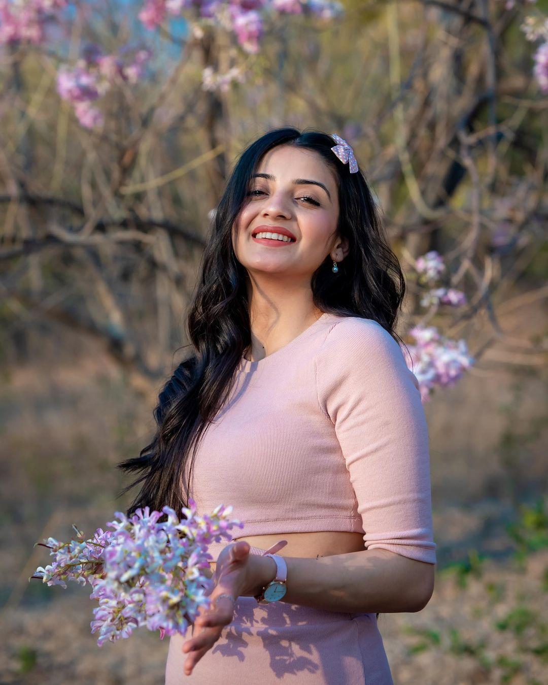 Bollywood actresses Aryanshi Sharma exclusive hot and sexy stills | exclusive hot and sexy stills