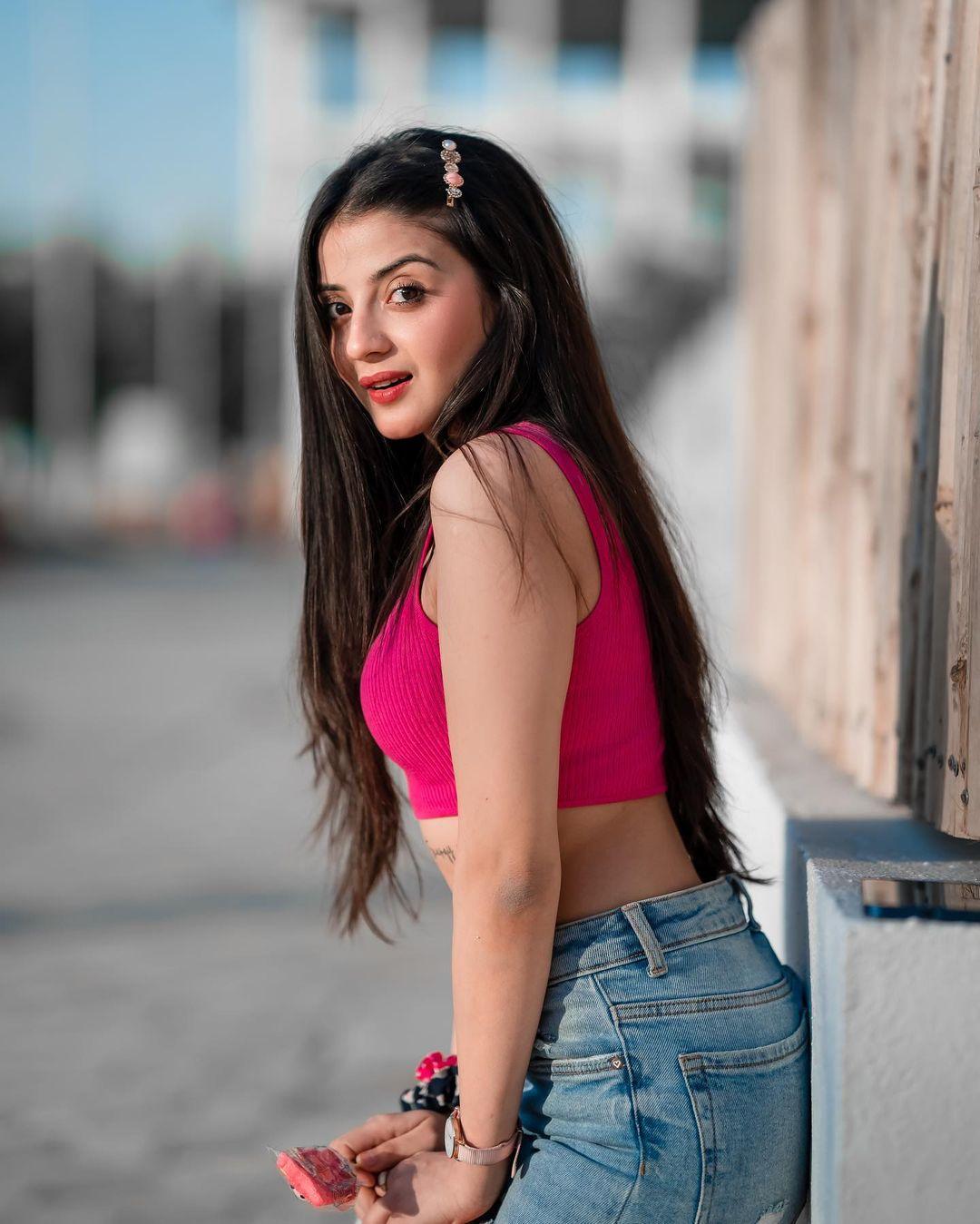 Social media influencer Aryanshi Sharma latest hot and sexy photos |latest hot and sexy photos