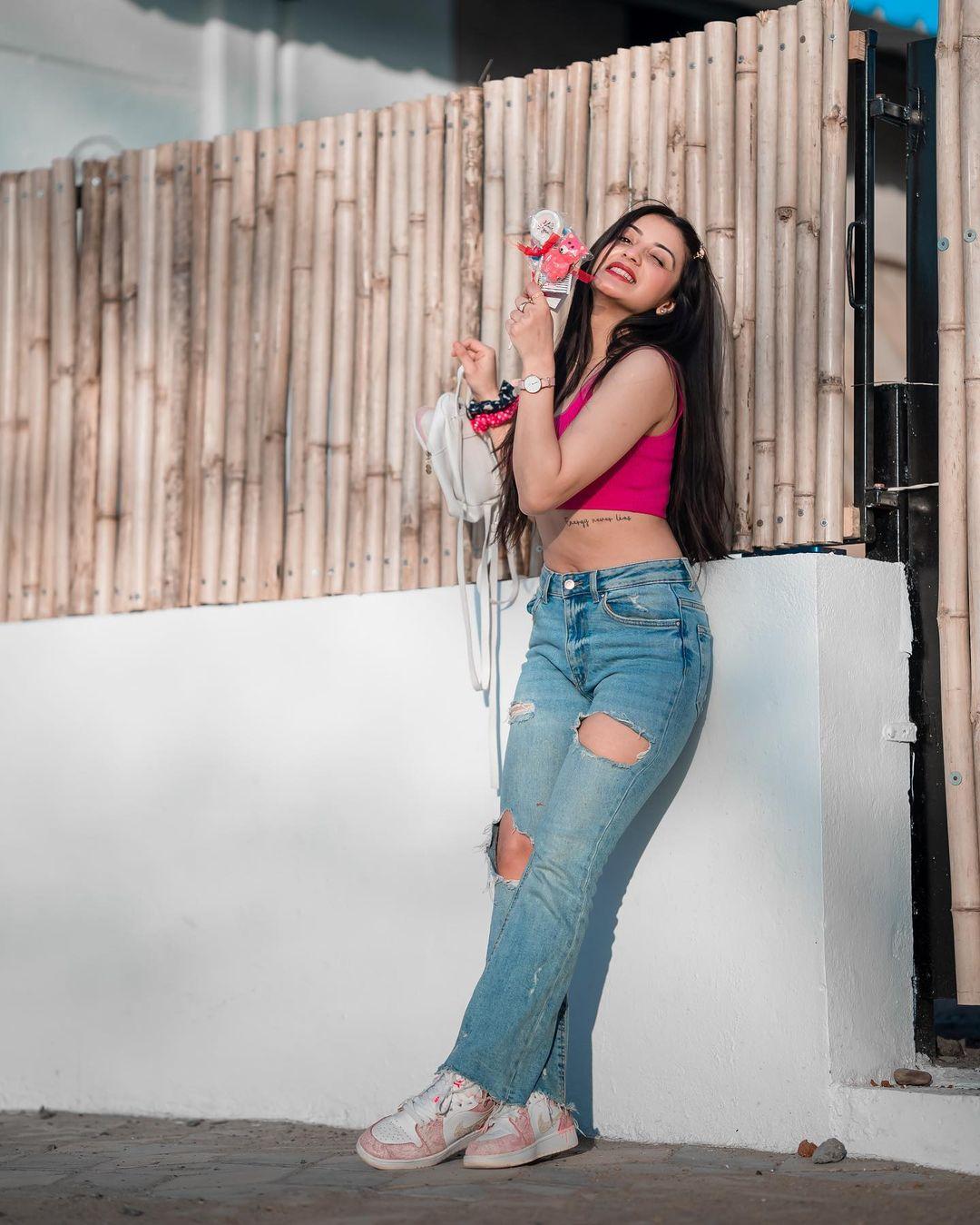 Social media influencer Aryanshi Sharma latest hot and sexy photos | very beautiful and glamours photos